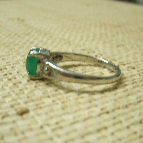 Sterling Silver Plated Green Agate Ring Scallop Design - Picture 7 of 8